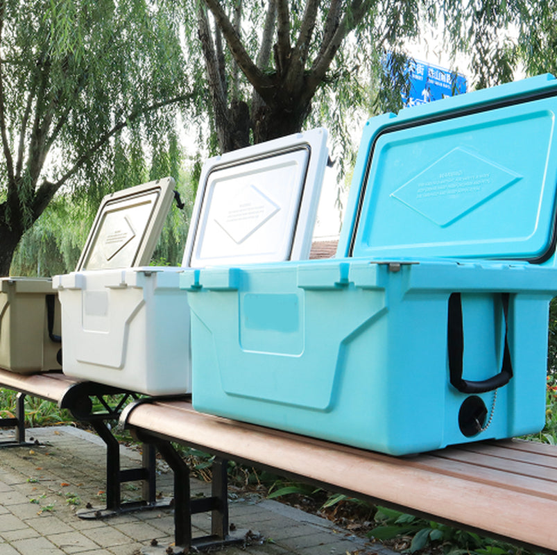 Hot Selling Blue Color 65QT Outdoor Cooler Fish Ice Chest Box Popular Camping Cooler Box
