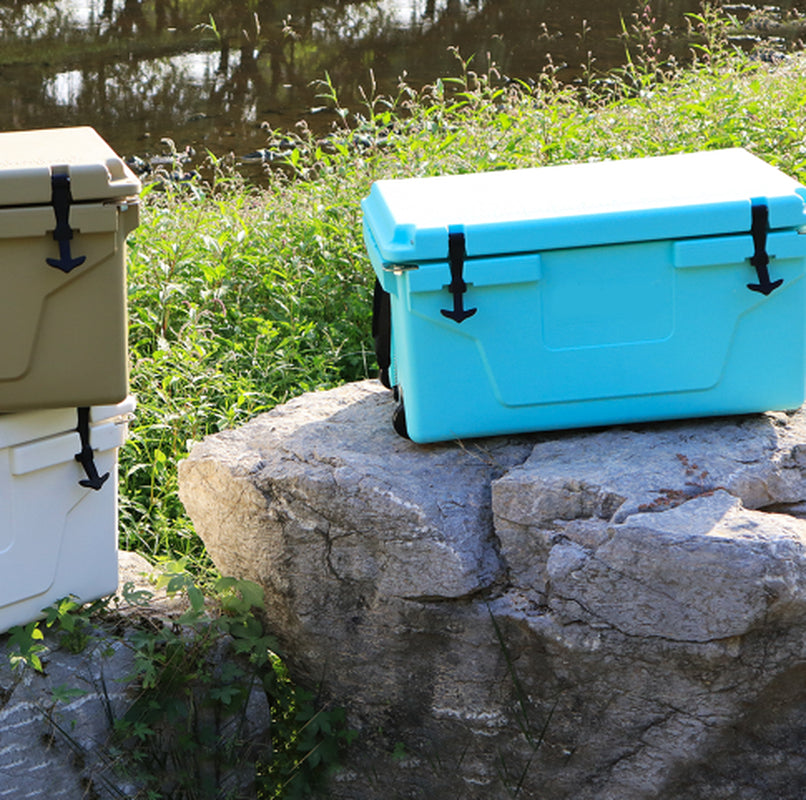 Hot Selling Blue Color 65QT Outdoor Cooler Fish Ice Chest Box Popular Camping Cooler Box