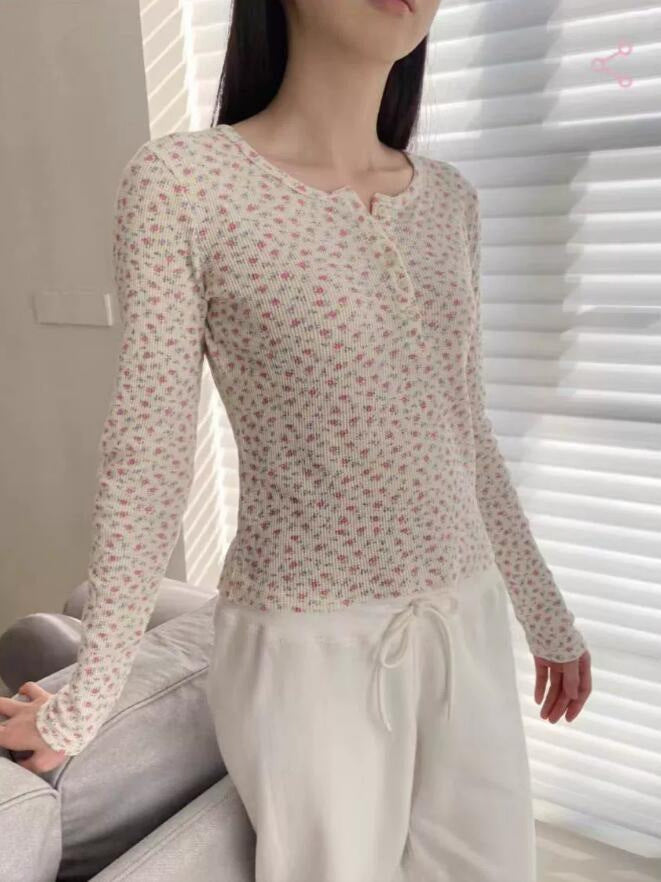 Women's Waffle Knit Floral Blouse - Button Front Cropped Top, White, One Size - Amora